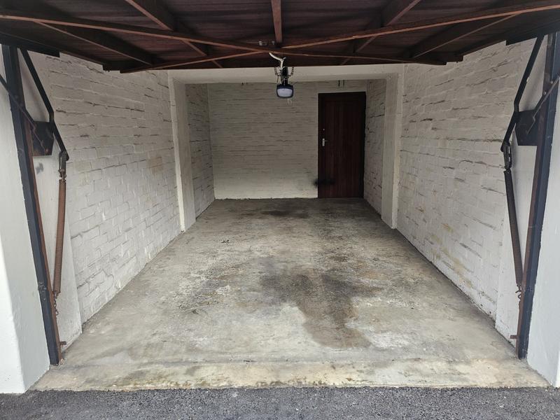 2 Bedroom Property for Sale in Sea Point Western Cape